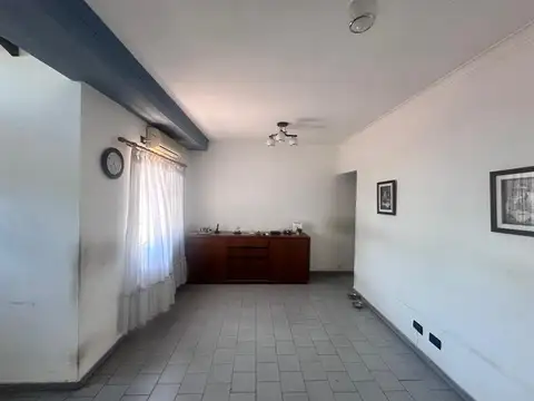 Depto Tipo Casa en Venta en Ramos Mejia, USD 82.000