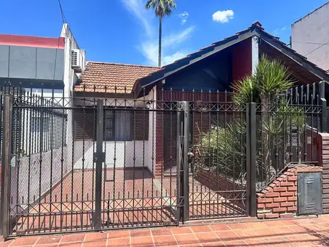 VENTA PH DE 4 AMBIENTES AL FRENTE RAMOS MEJIA