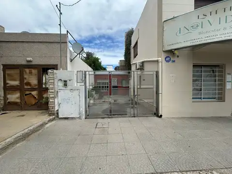 VENTA DE PH DE DOS DORMITORIOS CALLE ROCA