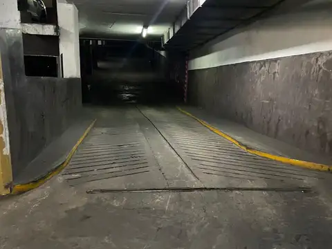 VENTA COCHERA SAN NICOLAS CENTRO