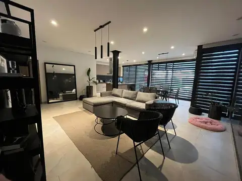 Depto Tipo Casa 4 ambientes con 2 baños