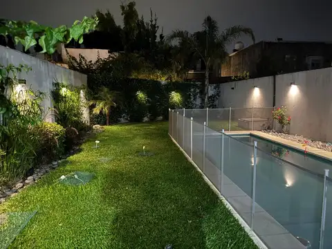 EXCELENTE PH 4 AMBIENTES + JARDIN Y PILETA 