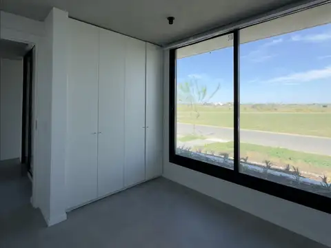 Casa en Venta en Countries y Barrios Cerrados en Funes, USD 690.000