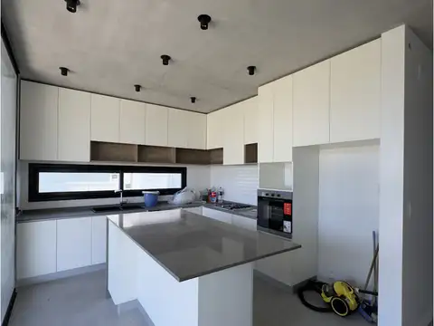 Av Arturo Illia Bis 200