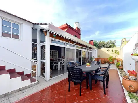 Calle Pellegrini 6100