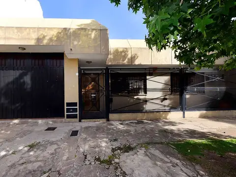 VENTA CASA 4 AMB TERRAZA PATIO COCHERA