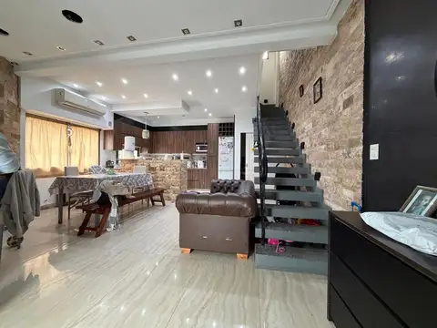 VENTA PH 3 AMB. C/PARRILLA+LOTE 326M2-JOSE C. PAZ