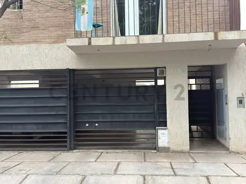 Venta de Departamento en Godoy Cruz.