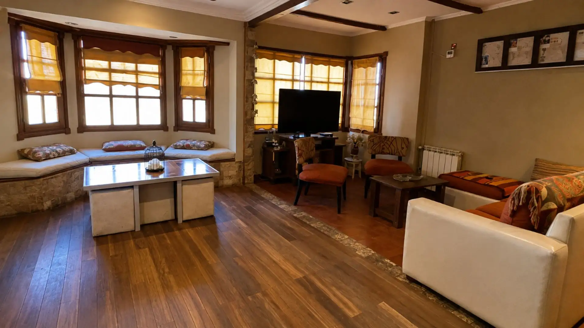 Casa 7 amb. Venta Bosque Peralta Ramos con jardín
