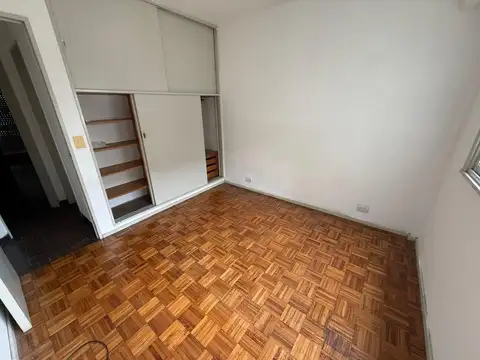 Departamento de 2 amb con balcón