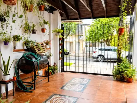 Depto Tipo Casa en Venta de 4 ambientes