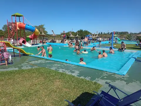 Complejo Acuático en venta 