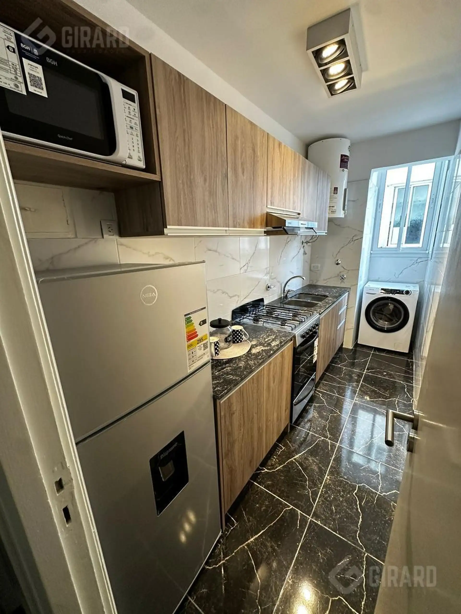 Depto 2 amb, 36m² con balcón — Centro