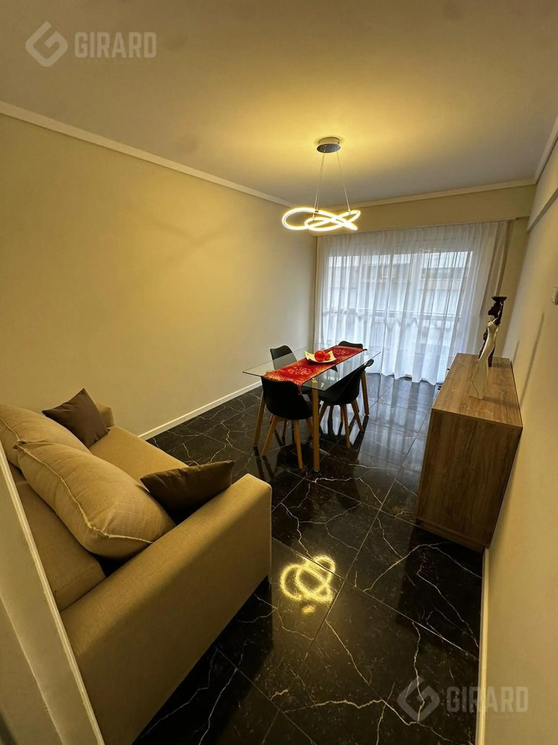 Depto 2 amb, 36m² con balcón — Centro