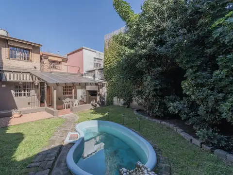 Casa de 5 ambientes - Jardín y Cochera - Saavedra