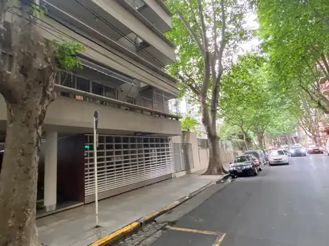 Dos ambientes con cochera y pileta VENTA- Palermo - Balcón soleado al frente