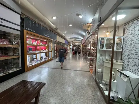 Local en Venta 75 años