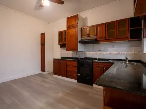 VENTA CASA 3 AMB DOBLE LOTE VILLA LUZURIAGA