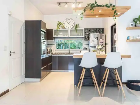 Casa en Venta en Roldan, USD 165.000