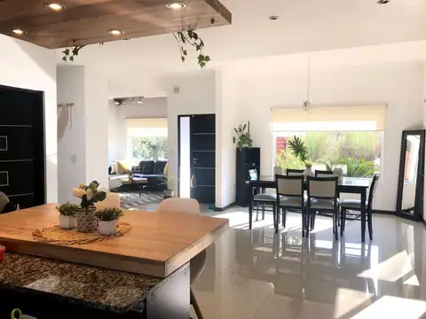 VENTA CASA 3 DORMI EN PUNTA CHACRA
