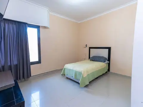 CASA A LA VENTA URQUIZA