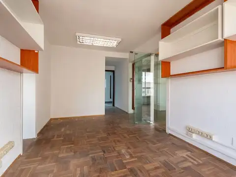 Alquiler de 2 oficinas en ciudad vieja