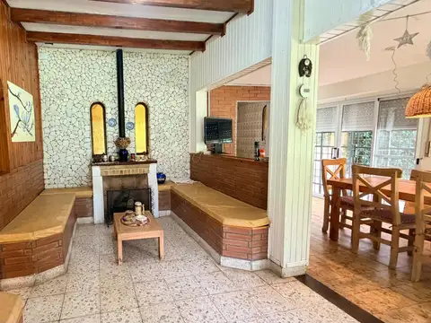 Casa en Venta con 5 cocheras
