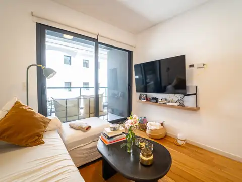 Avenida Luis María Campos 1300