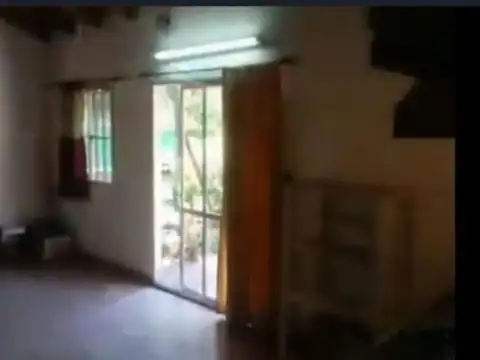 EXCELENTE CASA QUINTA EN ESQUINA