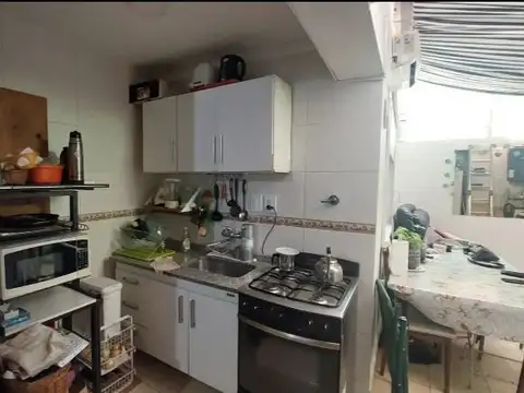 Se vende un departamento de 2 ambientes con patio - Nueva Pompeya