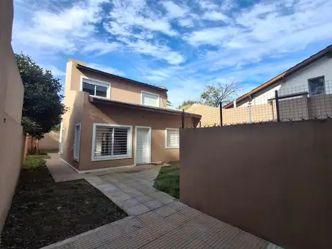 Depto Tipo Casa en Venta en Olivos Golf, USD 230.000