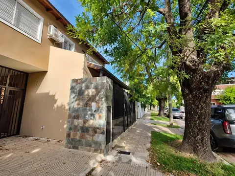 Depto Tipo Casa en Venta de 4 dormitorios