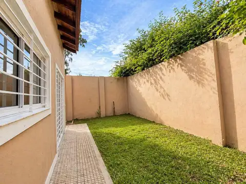Depto Tipo Casa en Venta de 5 ambientes