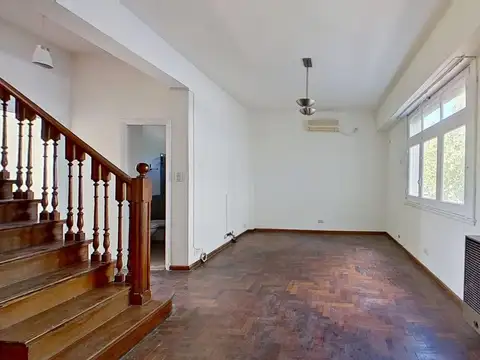 Depto Tipo Casa 4 ambientes con 2 baños