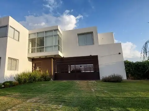 Venta casa minimalista en barrio privado rivadavia