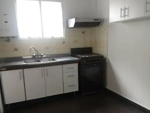 Juan Manuel De Rosas 1200, Piso 5°