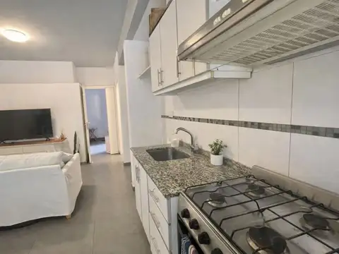 Dos Ambientes único con doble patio propio, Ideal primera vivienda o inversión!