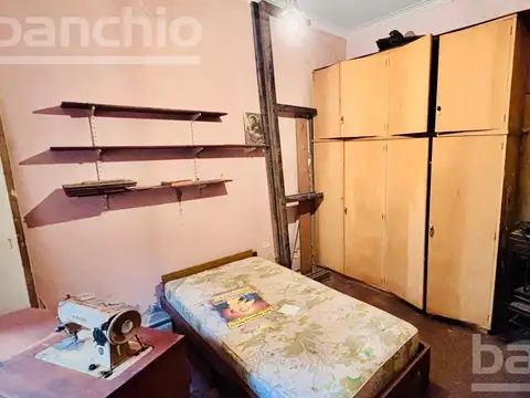 Venta Casa Doble Interna A reciclar en Lourdes