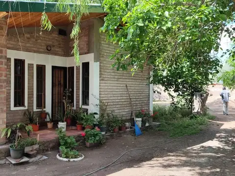 CASA EN VENTA CON AMPLIO TERRENO APTA CREDITO 