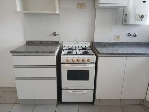 Departamento en Alquiler en Luis Agote, $ 450.000