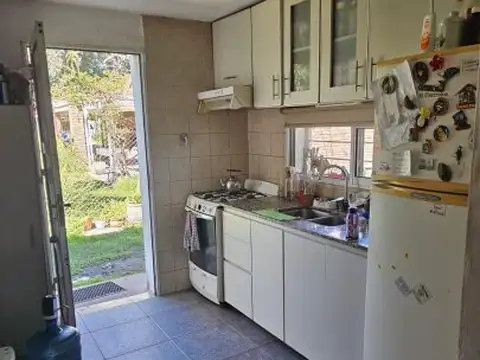 Casa 5 ambientes con 1 baño