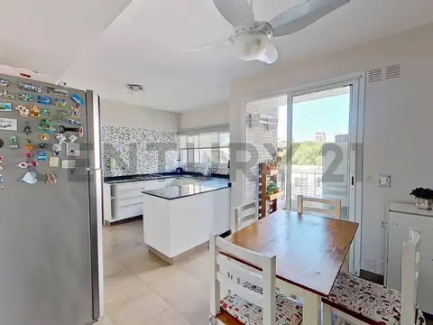 BEAUCHEF 600, Piso 5
