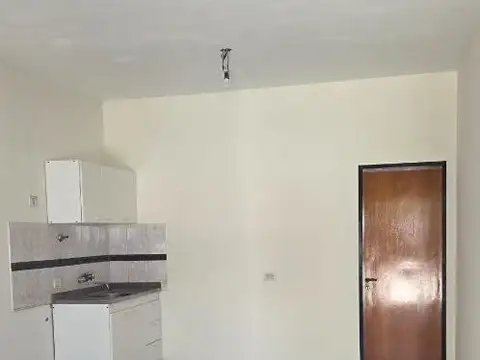 Depto Tipo Casa en Alquiler en Moreno, $ 650.000