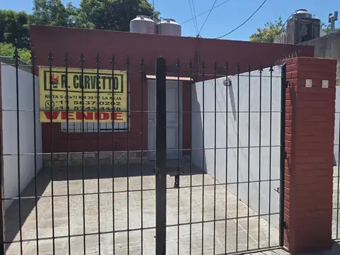 Alquiler Moreno centro Casa c/Cochera lote 300m2 SIN EXPENSA