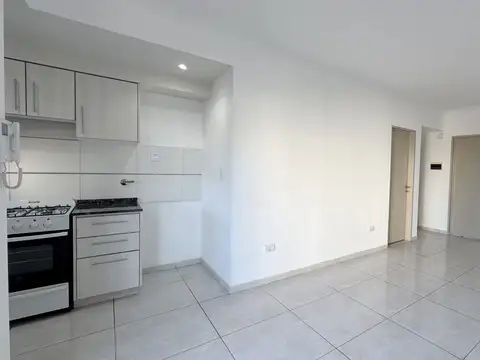 Departamento en Alquiler en Caseros, $ 600.000