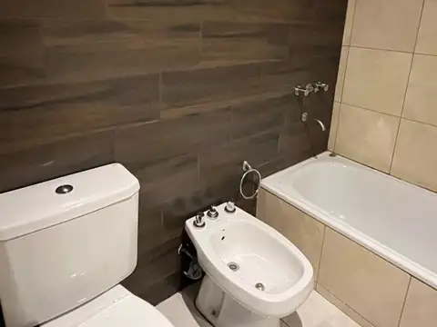 Departamento en Alquiler con 1 cocheras