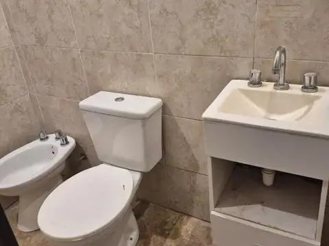 Departamento 2 ambientes en alquiler san justo con patio