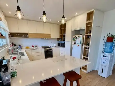 Casa 5 ambientes con 2 baños