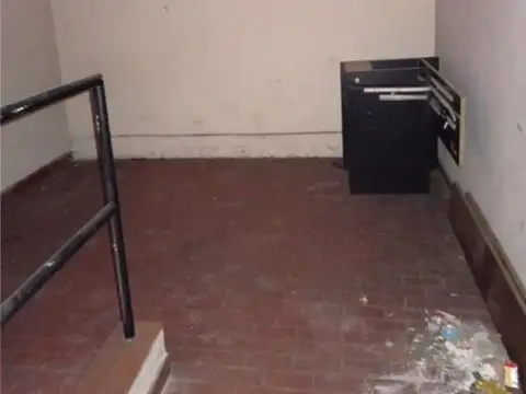 AVENIDA HIPOLITO YRIGOYEN 5200