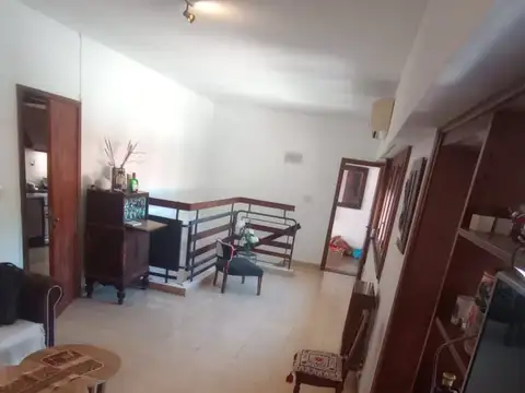 Depto Tipo Casa en Venta de 5 ambientes